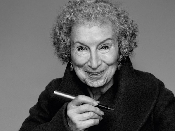 Margaret Atwood gana el Premio Joan Margarit