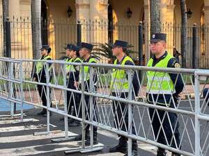 Policía Nacional prepara más de 3.000 oficiales para la marcha del grupo Gen Z - Política - ABC Color