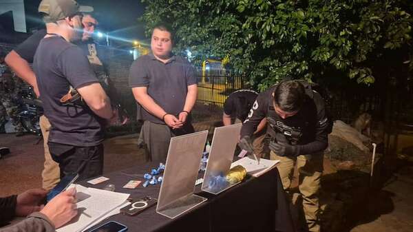 Desarticulan foco de distribución de cocaína y marihuana en San Lorenzo - Nacionales - ABC Color