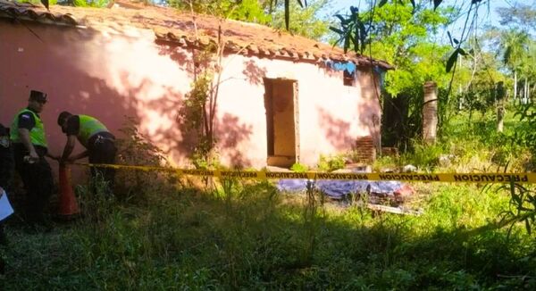 Hallan cuerpo de un hombre en predio abandonado de Itauguá