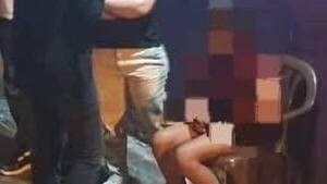 Rescatan a adolescente de la casa de un hombre buscado por abuso en niños
