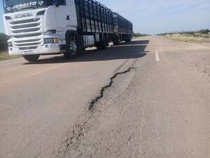 Bioceánica: hundimientos y baches persisten en la ruta inaugurada hace tres años - Noticias del Chaco - ABC Color