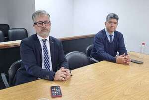 Condenan a funcionario judicial que pagó por copia de cheque de RGD, pero no irá a prisión - Nacionales - ABC Color
