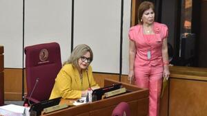 Lilian Samaniego señala que aún no se planteó cambiar a Bachi Núñez