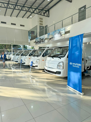 Automotor entrega 6 Hyundai H-100 Porter a Multienvíos - Amigo Camionero