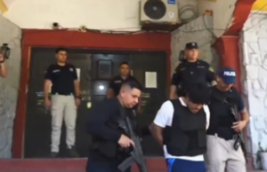 Trasladan a “El Monstruo de Perú” al penal de máxima seguridad en Emboscada