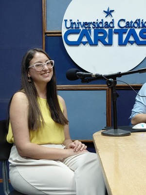 Alejandra Meza comparte su experiencia en Italia y nuevos proyectos - Portal Digital Cáritas Universidad Católica