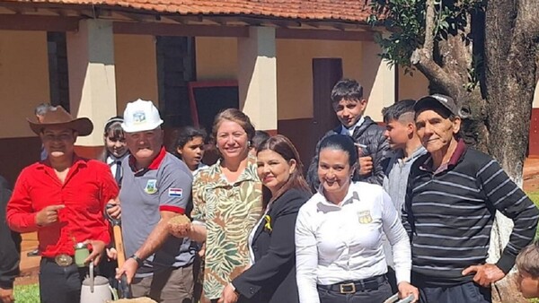 Obligado: Comuna realiza millonaria inversión en una escuela rural