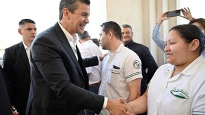 “Representa lo peor de lo peor”, dijo paciente dializada que escrachó a Santiago Peña