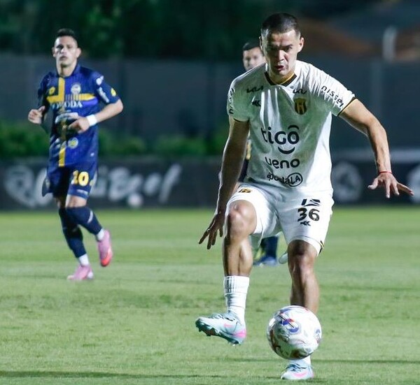 Trinidense frenó a Guaraní en el último suspiro - La Tribuna