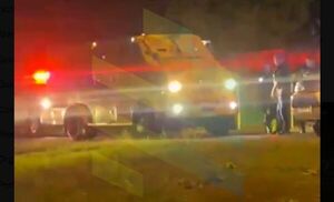 Popular / Polis de la patrullera se tiraron a la cuneta y se enfrentaron a los delincuentes
