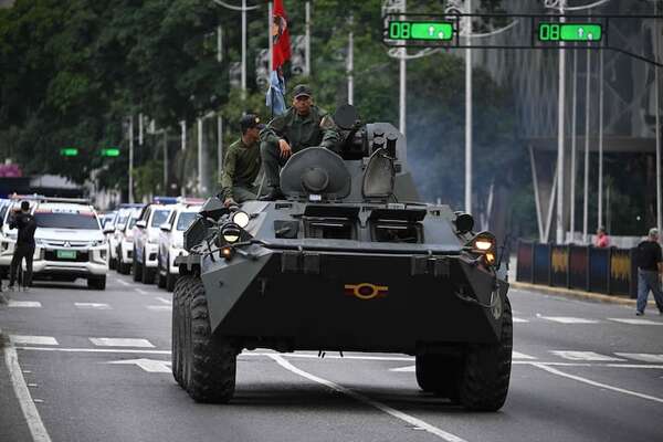 Venezuela mantiene movilización frente al despliegue militar de EE.UU.  - Mundo - ABC Color
