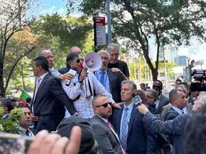 EE.UU. revoca visa al presidente de Colombia por sus “actos incendiarios” - Mundo - ABC Color