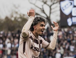 Versus / Ronaldo Martínez saca ventaja como goleador del fútbol argentino