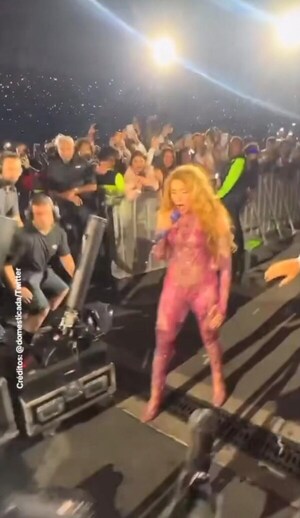 Shakira cierra su gira en México entre lágrimas, críticas y un video viral