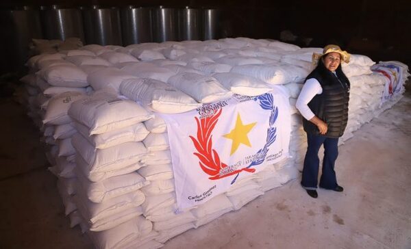 GOBIERNO FORTALECE A LA AGRICULTURA FAMILIAR DE ITAPÚA, CON INVERSIÓN SUPERIOR A G. 200 MILLONES