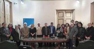 La Nación / Buscan incluir a autores en guaraní en el Premio Nacional de Literatura
