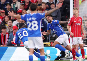 Versus / Omar Alderete registra su primer grito sagrado en la Premier League