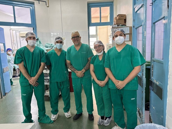 Extraen cinco dientes del pulmón de paciente que consultó por "crisis de asma" | Unicanal