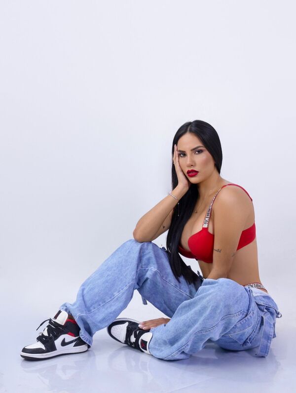 Popular / "No voy a pedir perdón por ser...." dijo la princesita de oro de Piribebuy Faby González