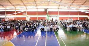 Diario HOY | “Paraguay se casa”: 120 parejas sellaron su unión en una emotiva boda en CDE