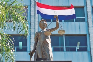 Tribunal condena a funcionario judicial por soborno