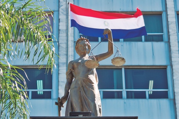 Tribunal condena a funcionario judicial por soborno