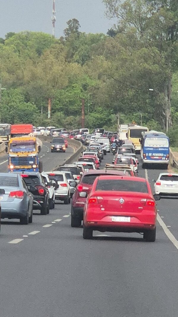 Personal de la Caminera brilló por su ausencia ante el colapso de la Ruta PY02