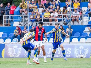 Popular / ¡Ganó Cerro y se coloca a un puntito de Guaraní!