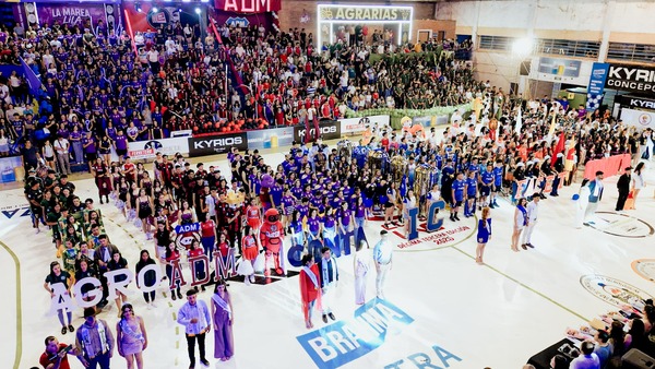 Miles de personas vivieron la apertura de la Copa UNC 2025 en el Polideportivo Municipal - Concepción al Día
