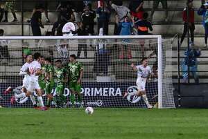 Nacional 3-Libertad 1: Lluvia de goles - Fútbol - ABC Color