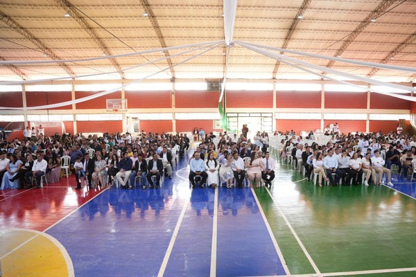 “Paraguay se casa” llegó a Ciudad del Este y celebró 120 bodas comunitarias - ADN Digital