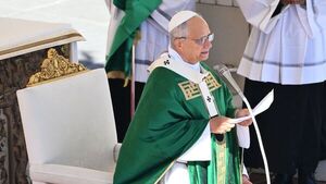 El papa lamenta la miseria de pueblos enteros y alerta que el beneficio pisotea la caridad