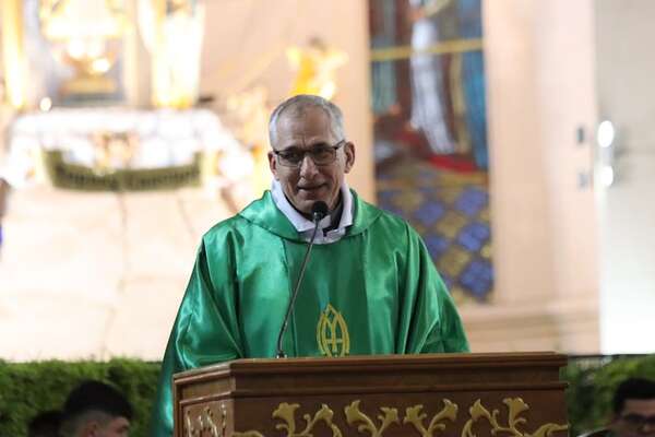 “Cuando el Estado no cumple con sus responsabilidades hacen sentir al pueblo como un Lázaro”, dijo sacerdote en Caacupé  - Nacionales - ABC Color