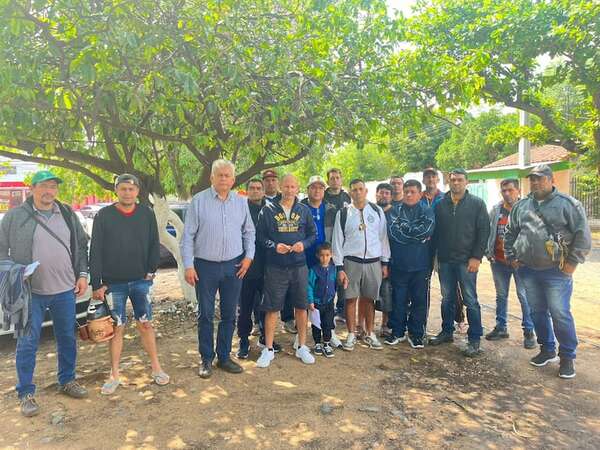 Trabajadores sindicales rechazan aumento de aportes previsionales y mala atención del IPS - Nacionales - ABC Color