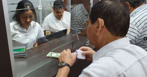 La Nación / Aguinaldo de jubilados: pago será en noviembre