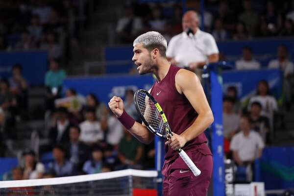 Alcaraz arrolla a Nakashima, iguala su récord de triunfos y sella su novena semifinal  - Polideportivo - ABC Color