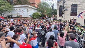 Manifestación de la Generación Z: Aparatoso despliegue policial y varios aprehendidos