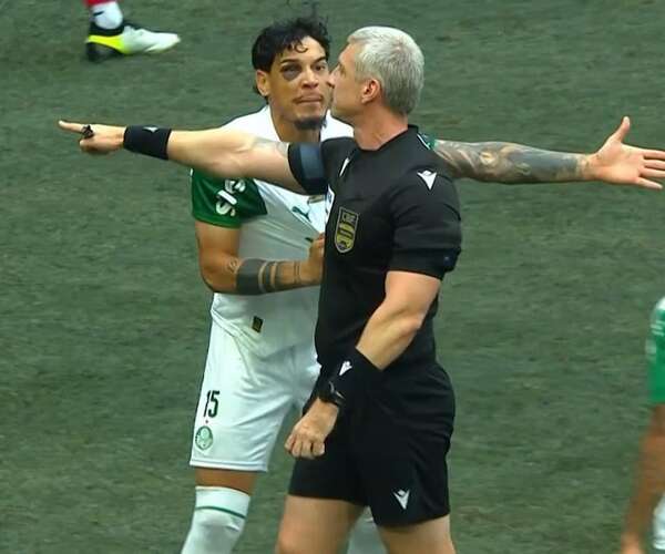 Gustavo Gómez, a la cancha con el ojo visiblemente dañado - Fútbol Internacional - ABC Color
