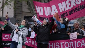 Madre de una víctima en el triple feminicidio en Argentina duda que autor sea el señalado