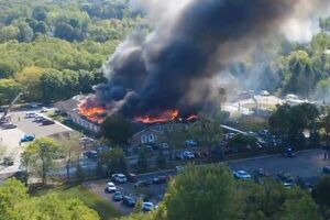 Popular / Tiroteo e incendio en una iglesia mormona de Michigan: al menos dos muertos y varios heridos