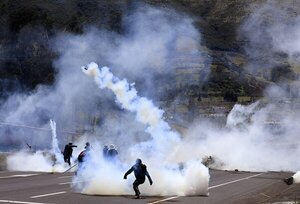 Ecuador: un muerto y 12 militares heridos durante protesta