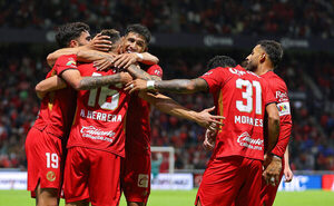 Versus / Robert Morales aportó una asistencia, Toluca ganó y es líder de la Liga MX