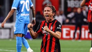 Milan lidera en Italia dos años después