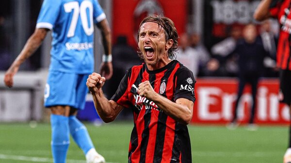 Milan lidera en Italia dos años después
