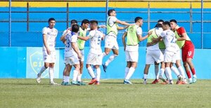 Versus / Sol agiganta el sueño de salvarse, acaba con el "12" y pone en apuros a otros