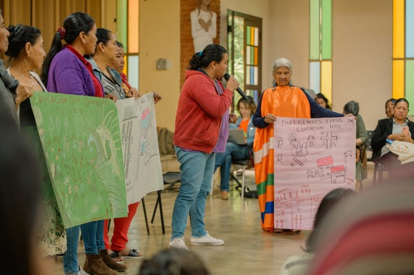 Más de un centenar de mujeres del Gran Chaco Americano se reúnen en Paraguay - trece
