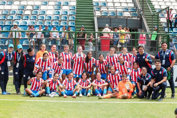Victoria de la Albirroja femenina Sub 15 en el CARFEM