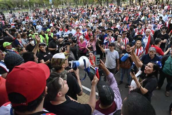Voces de protesta contra la represión policial a la protesta de la Generación Z - Nacionales - ABC Color