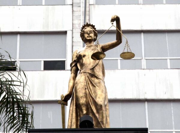 Corte paralizó juicio oral del sobrino del capo narco mexicano expulsado de Paraguay